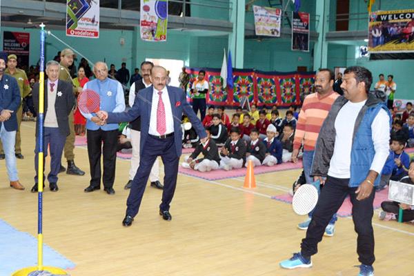 Sunil Gupta Chairman Hertiage School Playing Short At State Championship